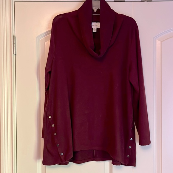 Hi Lo Burgundy tunic - Picture 1 of 4